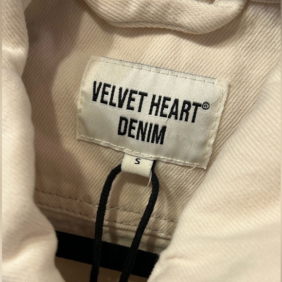 VELVET HEART DENIM JACKET - Picture 4 of 5